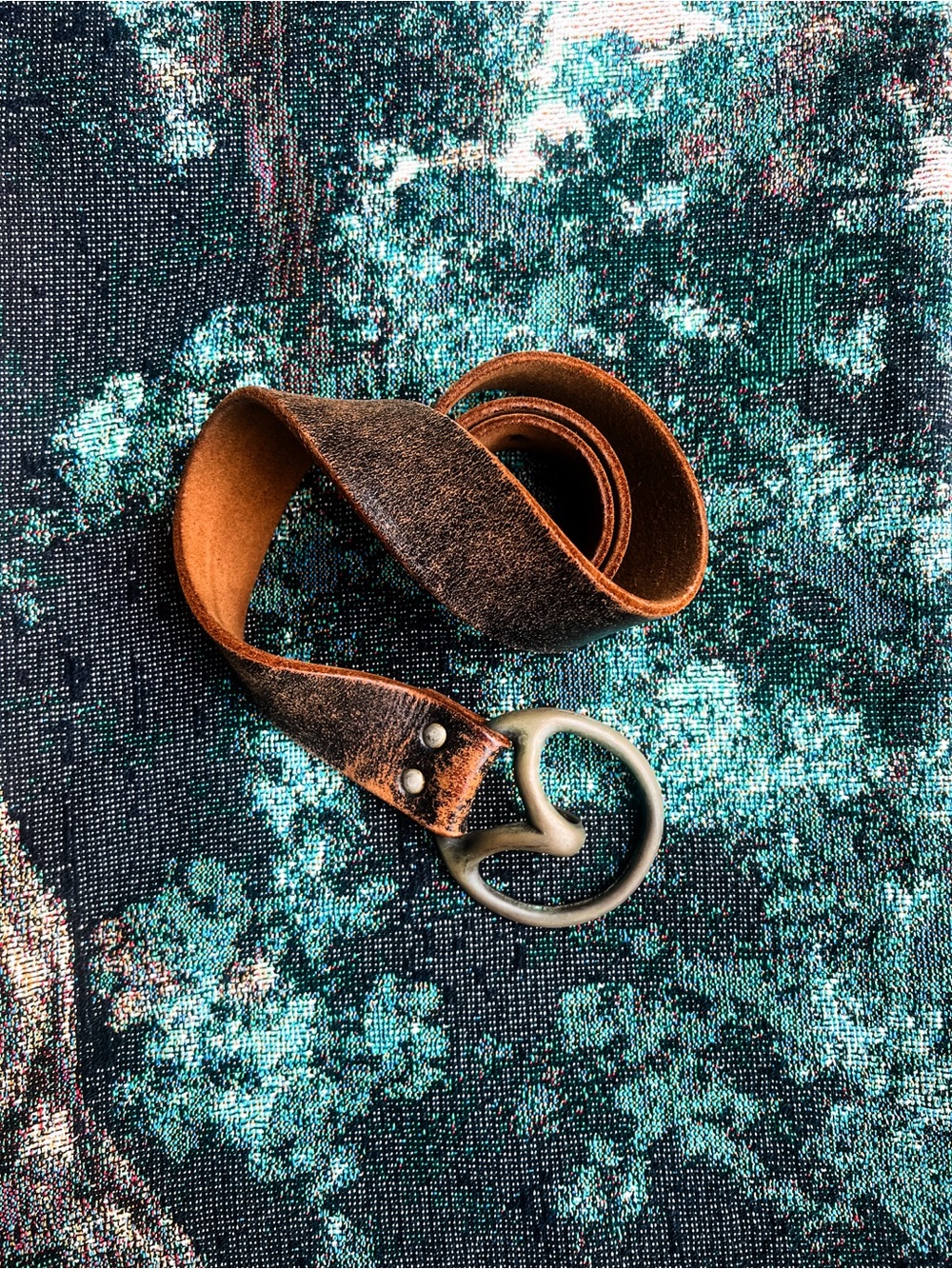 Vintage Brown Naturally Distressed Leather Belt with Brass Round Buckle